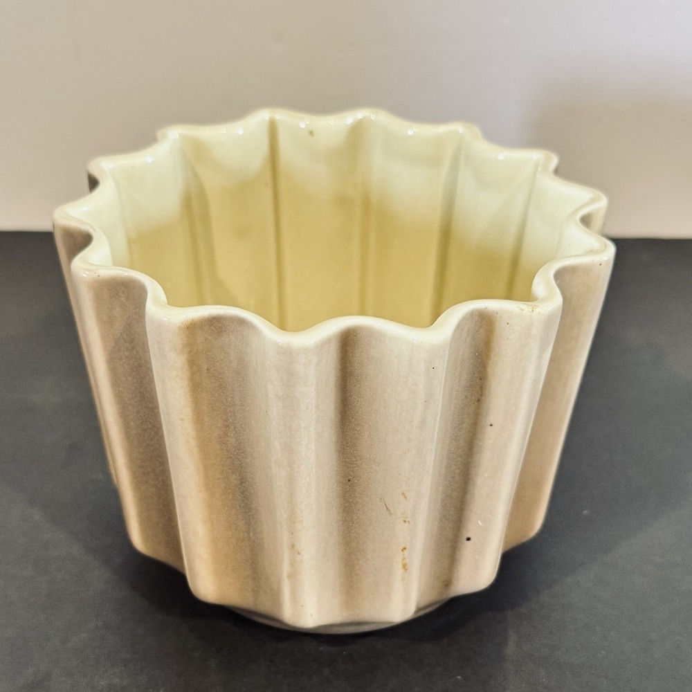 Vintage Red Wing Pottery Vertical‎ Ribbed Planter Jardiniere #771 Made In USA